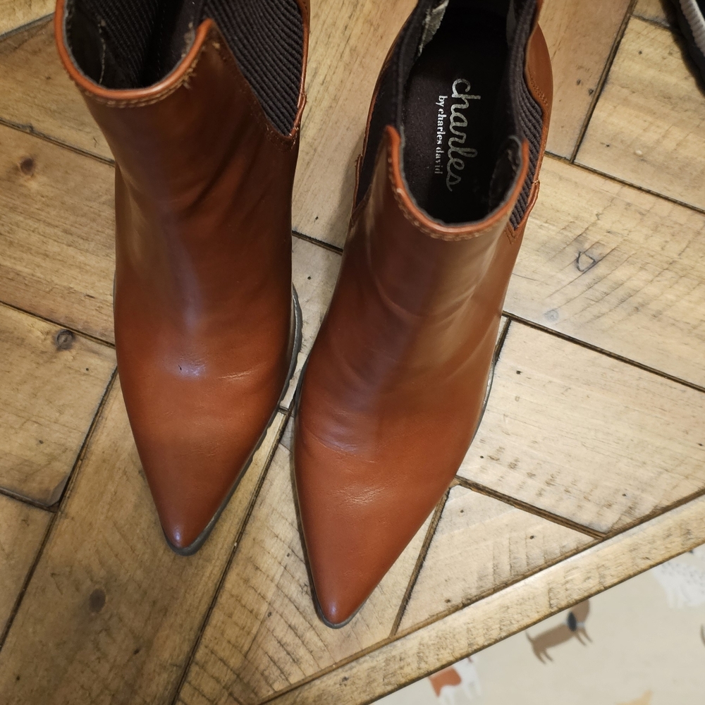Charles David Brown Ankle Boots - Picture 2 of 6